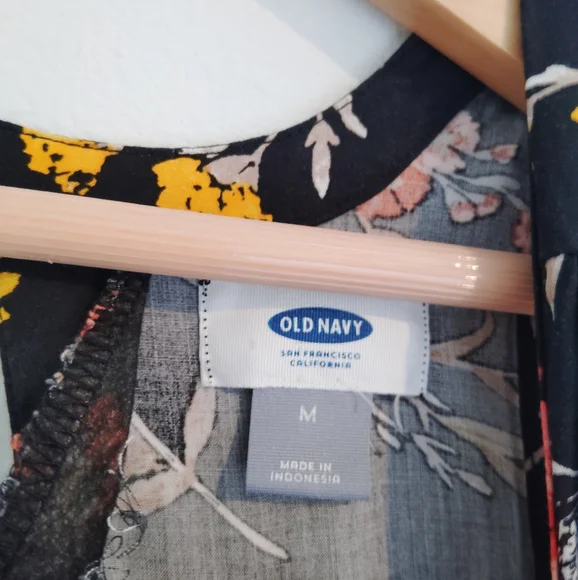 Old Navy Floral Sleeveless Dress - Picture 6 of 8